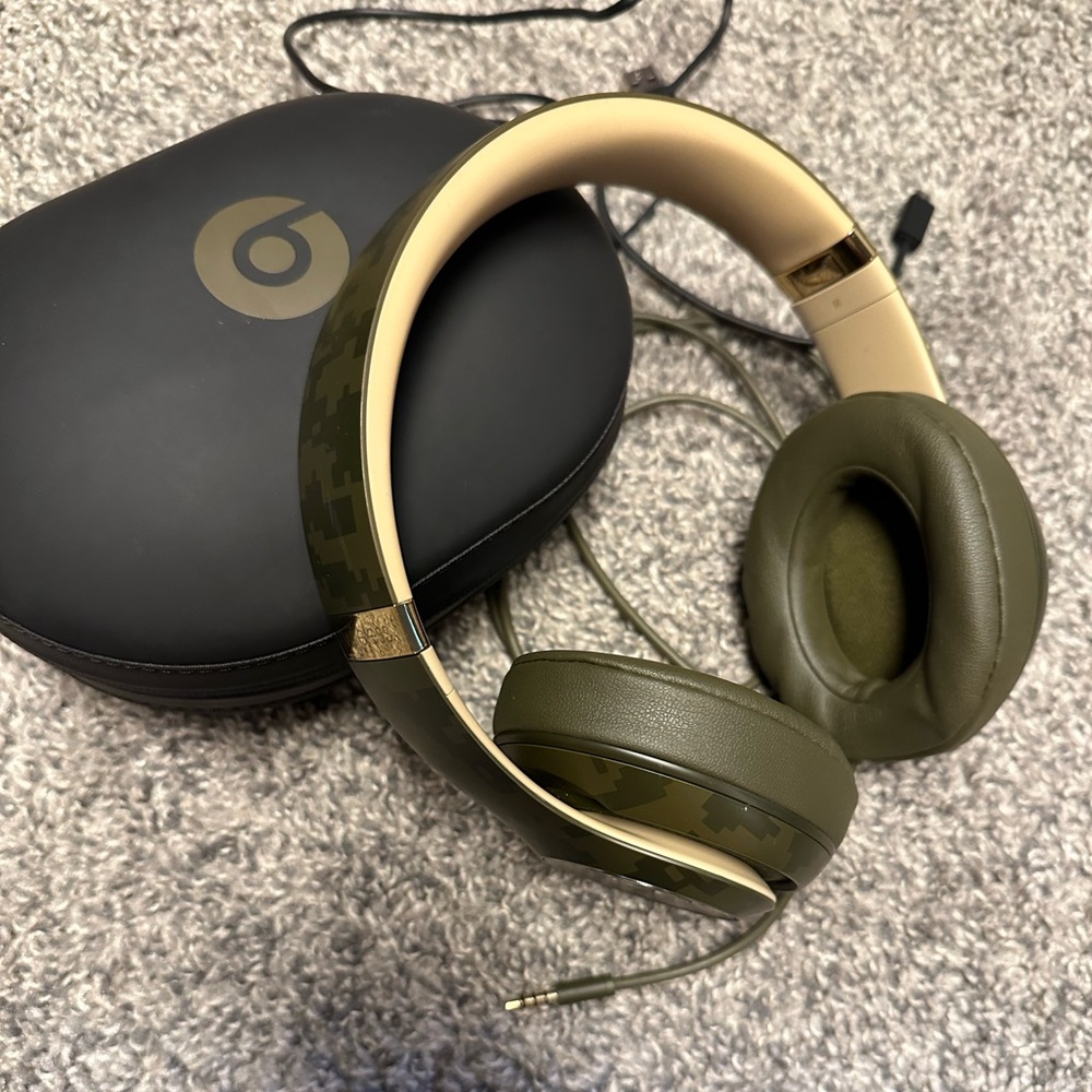 Beats wireless headphones